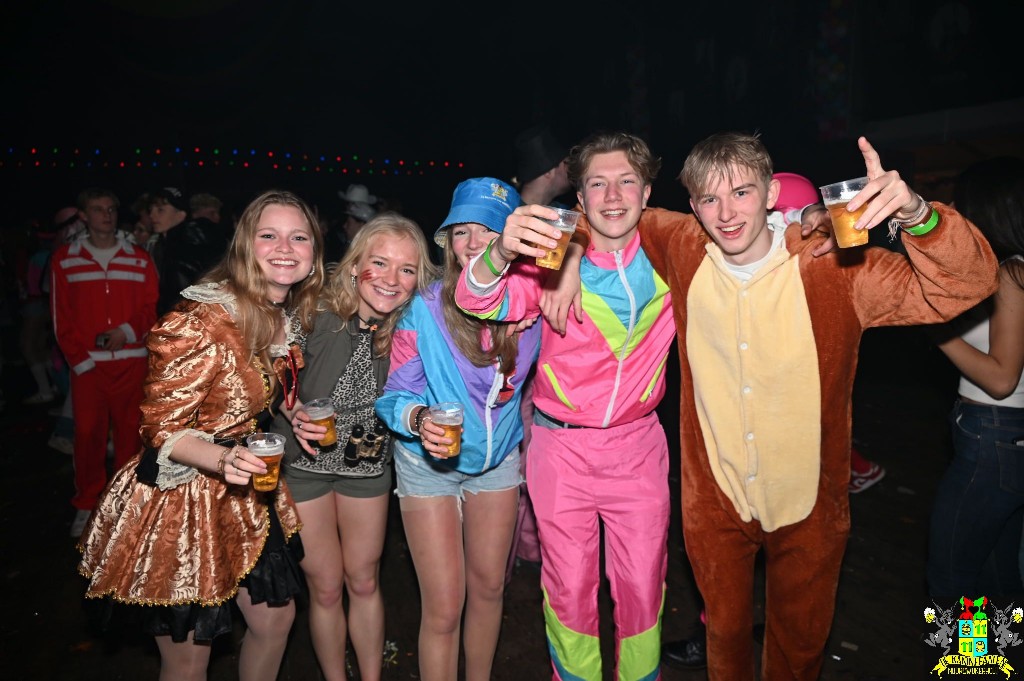 ../Images/Steegfeest XL 210.jpg